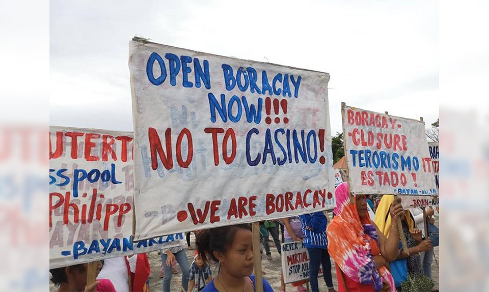 Inside Boracay: Week 14 Protests on Aklan. Photo Courtesy of Archie Guray Hilario
