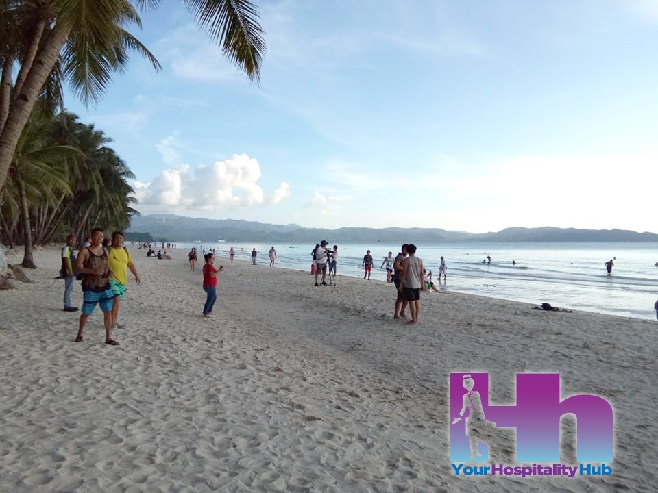 First Tourist arrivals as Boracay Re-opens Oct 2018